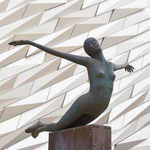 Discover Belfast with hop-on hop-off bus tours – Tailored sightseeing in 2026 Explore Belfast at your own speed with hop-on hop-off bus tours – Panoramic views, audio guides, and unlimited stops in 2026